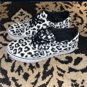 Women’s vans size 9